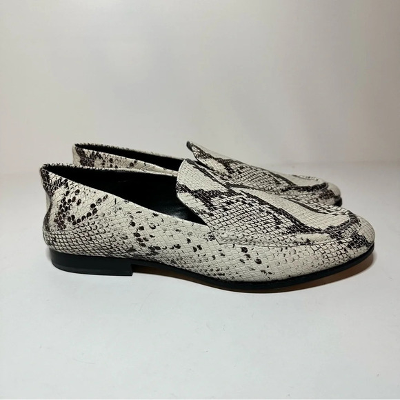 Vince Camuto Jendeya 2 Snake print Leather Loafer Women size 9.5 M (268 Box 30) - Picture 1 of 8